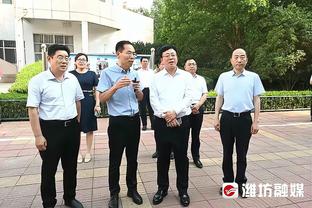 给力点啊！CJ-麦科勒姆上半场8中2得到6分3板2助